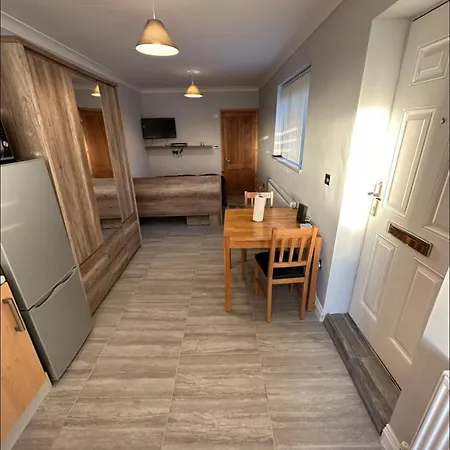Gatwick Cosy Apartment Crawley  Esterno foto